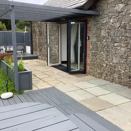 The Old Stables Villa Swansea Exterior photo
